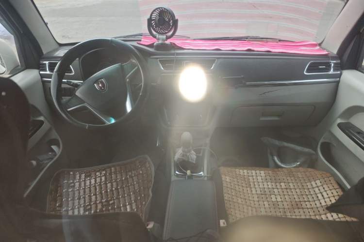 Used Jinbei New Hiace X30L 2019 1.5L Van Business Edition China VI SWC15M Center Console