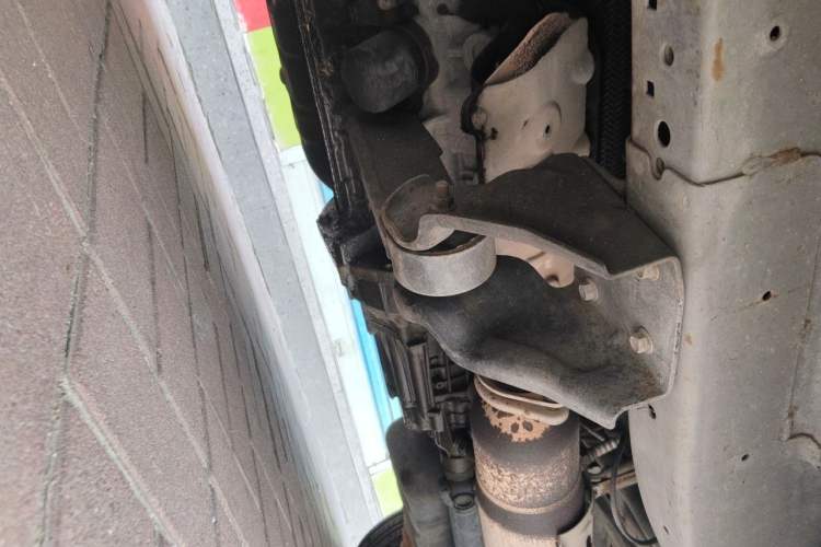 Used Jinbei New Hiace X30L  Chassis Front Left