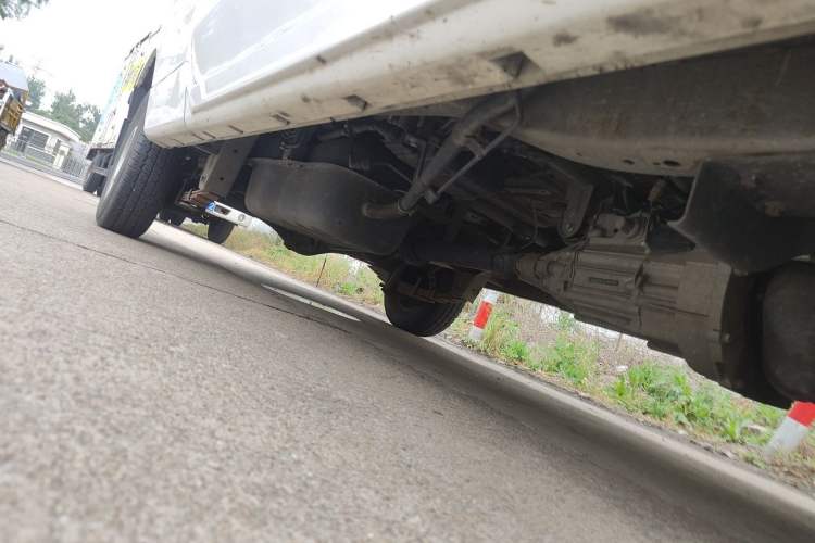 Used Jinbei New Hiace X30L 2019 1.5L Wealth Edition China VI SWC15M Chassis Front Right