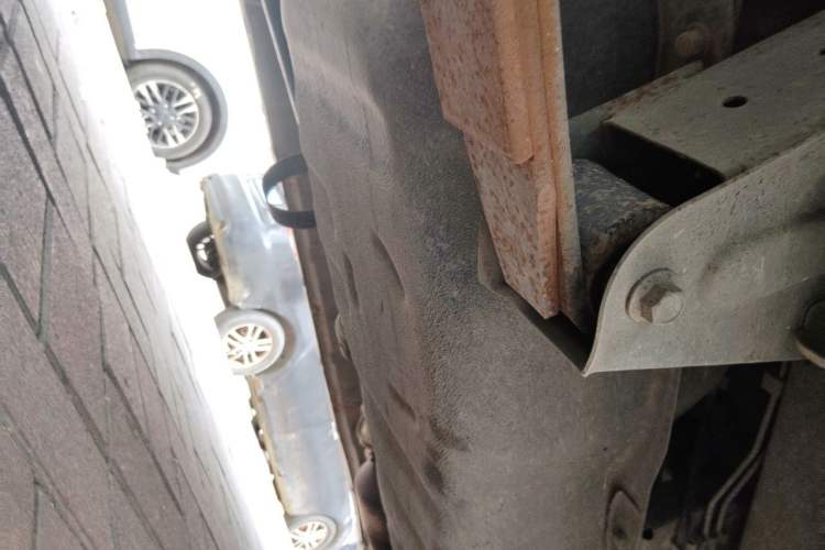 Used Jinbei New Hiace X30L  Chassis Rear Right