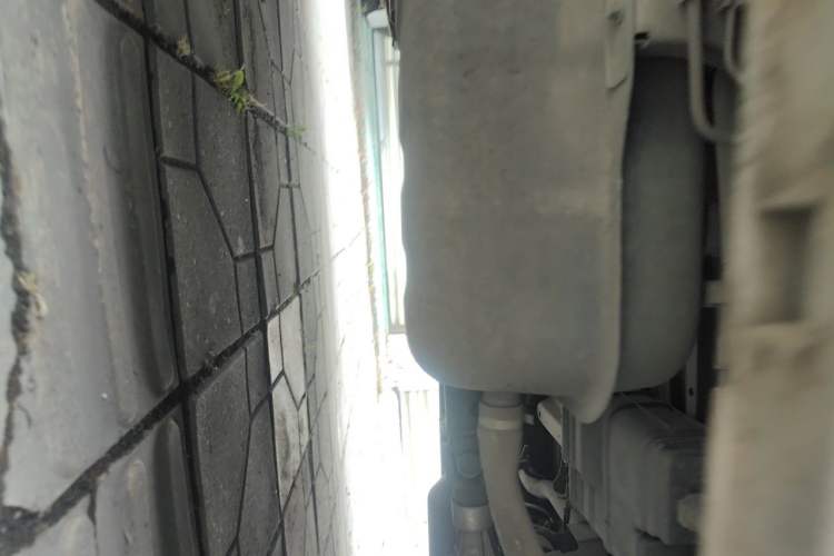 Used Jinbei New Hiace X30L 2019 1.5L Business Edition China VI SWC15M Chassis Rear Right