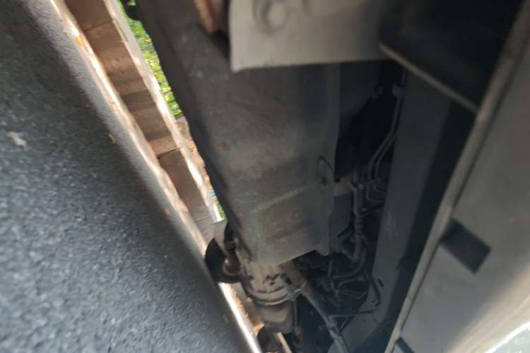 Used Jinbei New Hiace X30L 2019 1.5L Wealth Edition China VI SWC15M Chassis Rear Right