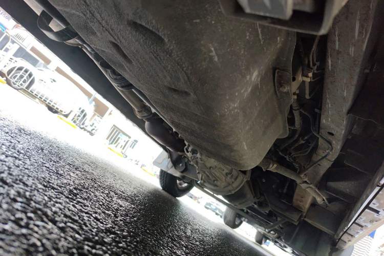 Used Jinbei New Hiace X30L  Chassis Rear Right