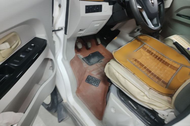 Used Jinbei New Hiace X30L 2019 1.5L Cargo Van Wealth Edition China VI SWC15M Driver Seat