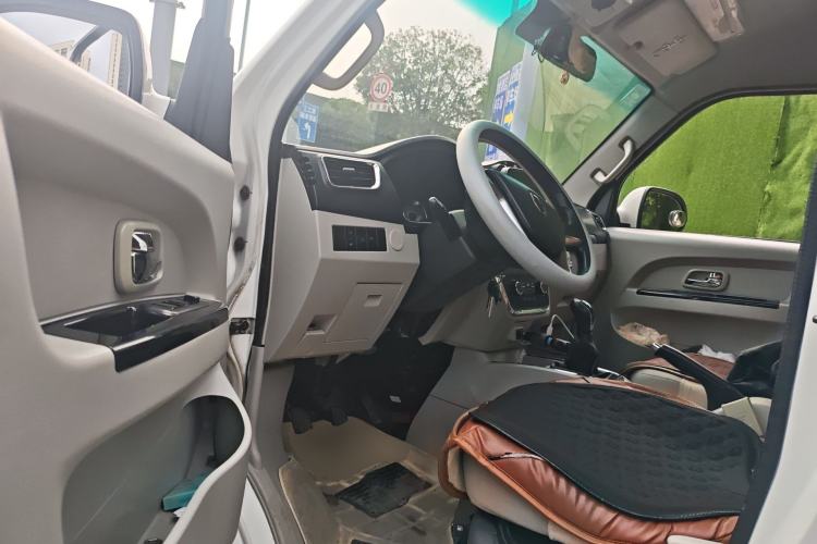 Used Jinbei New Hiace X30L 2019 1.5L Van Business Edition China VI SWC15M Driver Seat