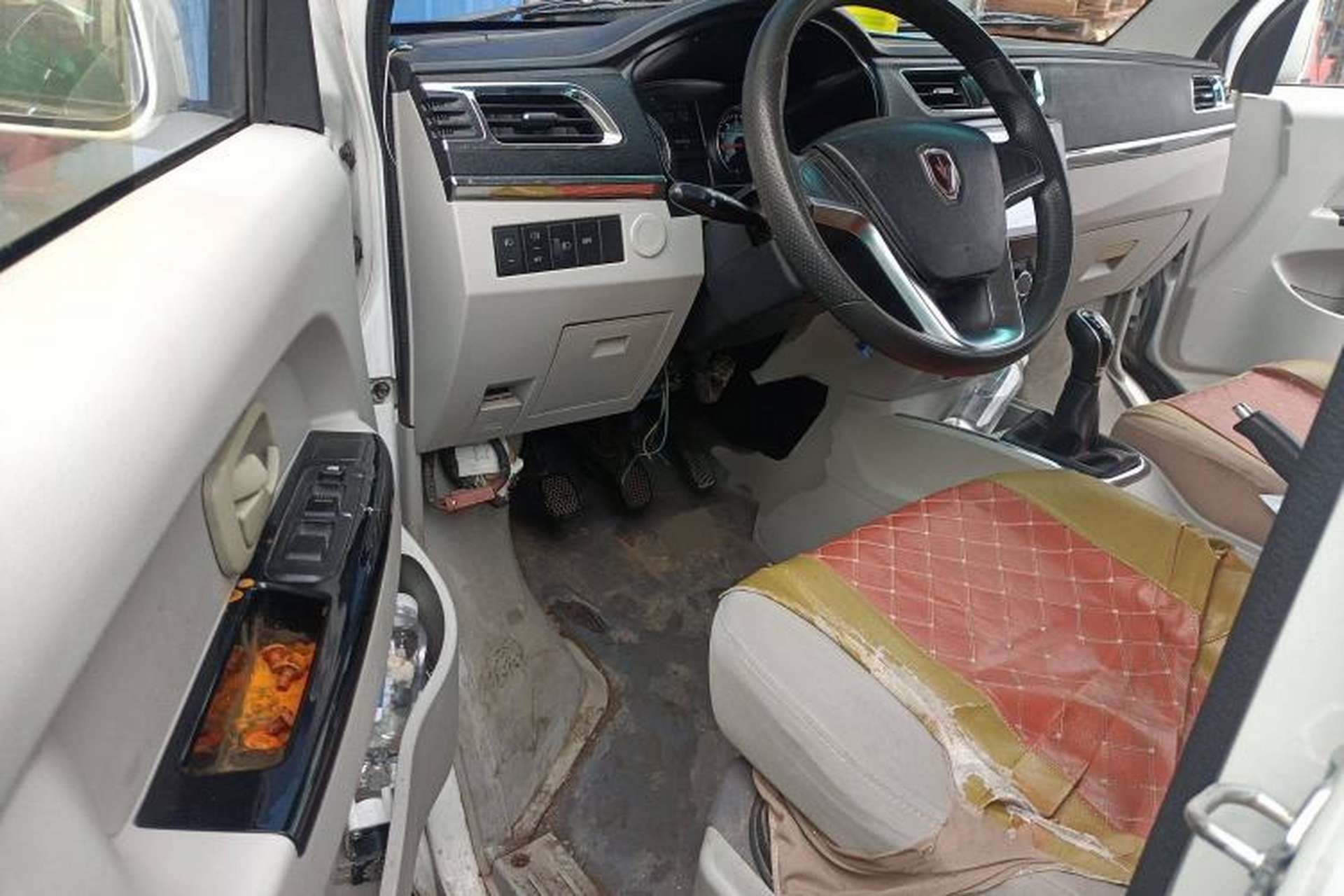 Used Jinbei New Hiace X30L 2019 1.5L Cargo Van Wealth Edition China VI SWC15M Driver Seat
