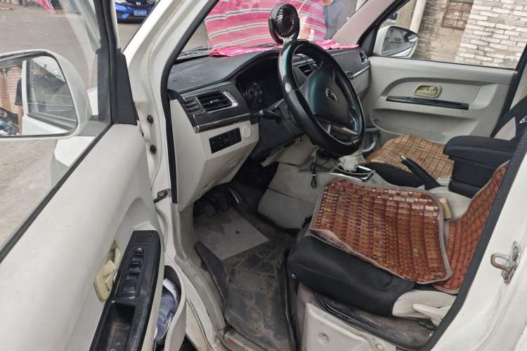 Used Jinbei New Hiace X30L 2019 1.5L Van Business Edition China VI SWC15M Driver Seat