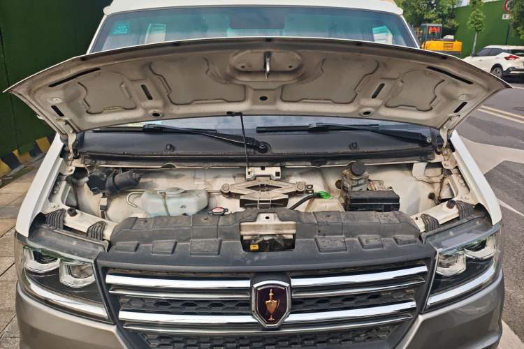 Used Jinbei New Hiace X30L 2019 1.5L Van Business Edition China VI SWC15M Engine Bay
