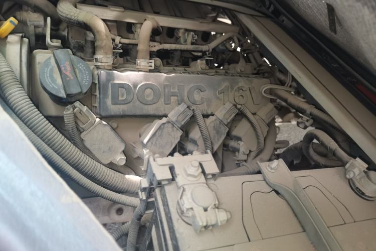 Used Jinbei New Hiace X30L 2019 1.5L Cargo Van Wealth Edition China VI SWC15M Engine Bay