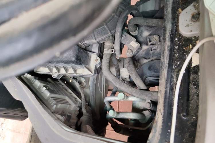 Used Jinbei New Hiace X30L  Engine Bay Right