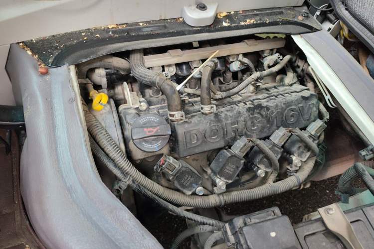 Used Jinbei New Hiace X30L  Engine Bay Right