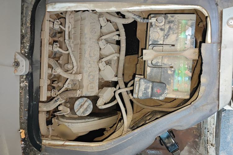Used Jinbei New Hiace X30L 2019 1.5L Wealth Edition China VI SWC15M Engine Bay