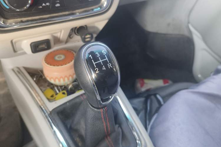 Used Jinbei New Hiace X30L 2019 1.5L Cargo Van Wealth Edition China VI SWC15M Gear Lever