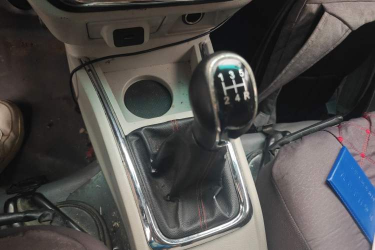 Used Jinbei New Hiace X30L 2019 1.5L Cargo Van Wealth Edition China VI SWC15M Gear Lever