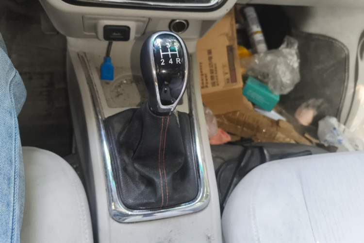 Used Jinbei New Hiace X30L 2019 1.5L Wealth Edition China VI SWC15M Gear Lever