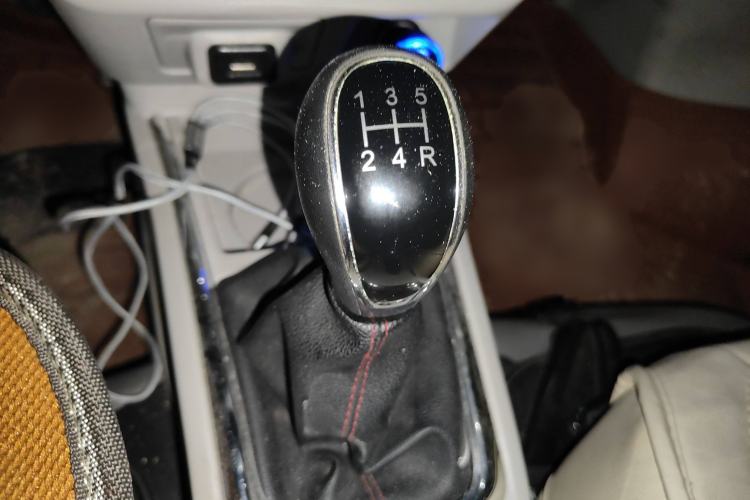 Used Jinbei New Hiace X30L 2019 1.5L Cargo Van Wealth Edition China VI SWC15M Gear Lever