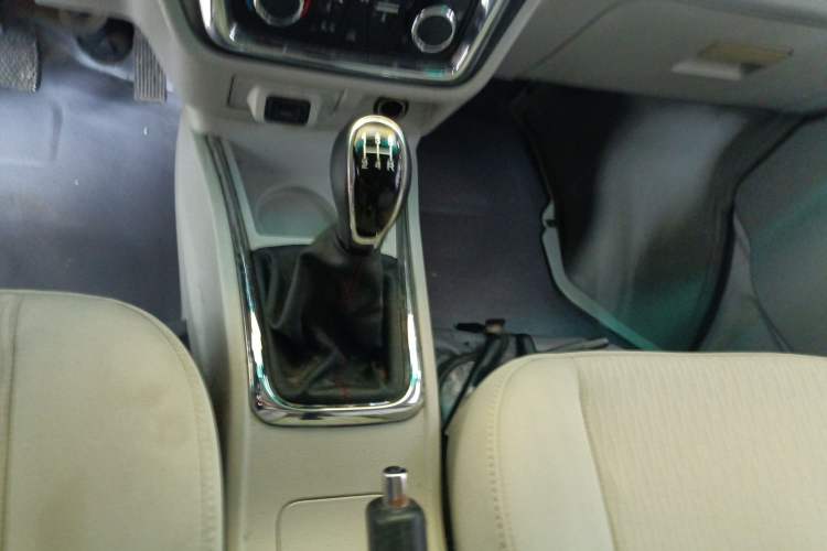 Used Jinbei New Hiace X30L 2019 1.5L Cargo Van Wealth Edition China VI SWC15M Gear Lever