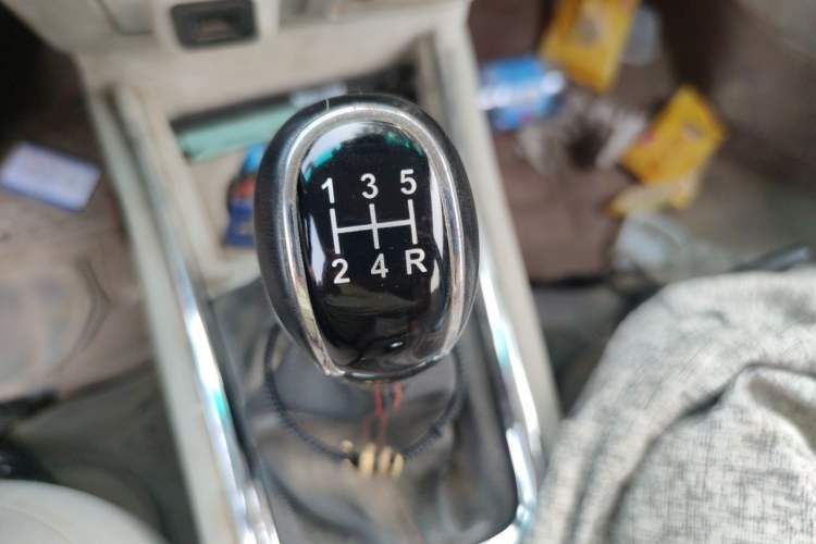 Used Jinbei New Hiace X30L  Gear Lever