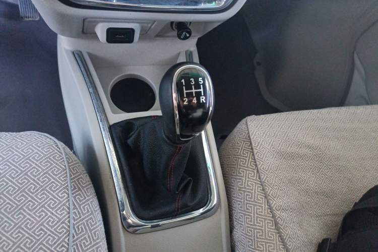 Used Jinbei New Hiace X30L 2019 1.5L Cargo Van Wealth Edition China VI SWC15M Gear Lever
