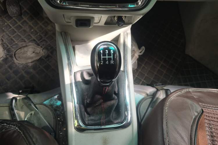 Used Jinbei New Hiace X30L 2019 1.5L Cargo Van Wealth Edition China VI SWC15M Gear Lever