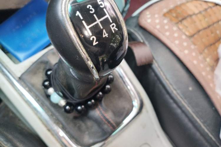 Used Jinbei New Hiace X30L 2019 1.5L Van Business Edition China VI SWC15M Gear Lever
