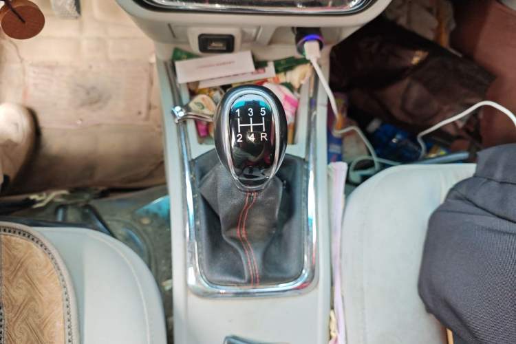 Used Jinbei New Hiace X30L 2019 1.5L Cargo Van Wealth Edition China VI SWC15M Gear Lever
