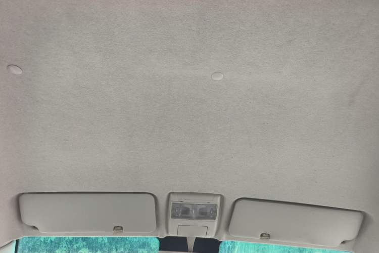 Used Jinbei New Hiace X30L 2019 1.5L Cargo Van Wealth Edition China VI SWC15M Headliner