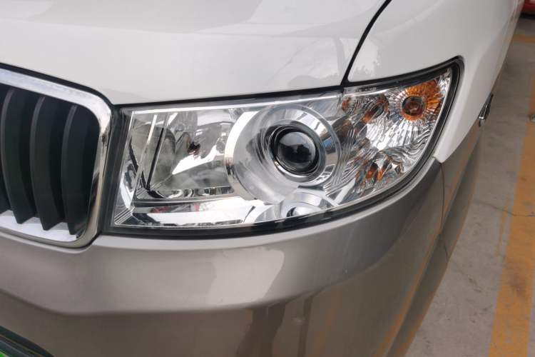 Used Jinbei New Hiace X30L 2019 1.5L Wealth Edition China VI SWC15M Left Front Headlight