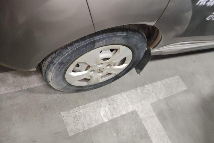 Used Jinbei New Hiace X30L 2019 1.5L Cargo Van Wealth Edition China VI SWC15M Left Front Wheel Hub