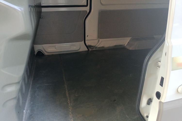 Used Jinbei New Hiace X30L 2019 1.5L Cargo Van Wealth Edition China VI SWC15M Left Rear Seat