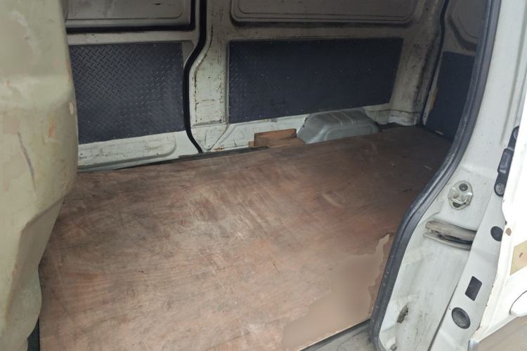 Used Jinbei New Hiace X30L 2019 1.5L Van Business Edition China VI SWC15M Left Rear Seat