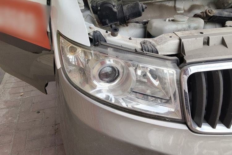 Used Jinbei New Hiace X30L  Right Front Headlight