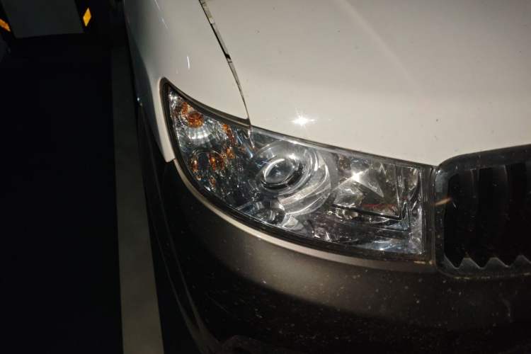 Used Jinbei New Hiace X30L 2019 1.5L Wealth Edition China VI SWC15M Right Front Headlight