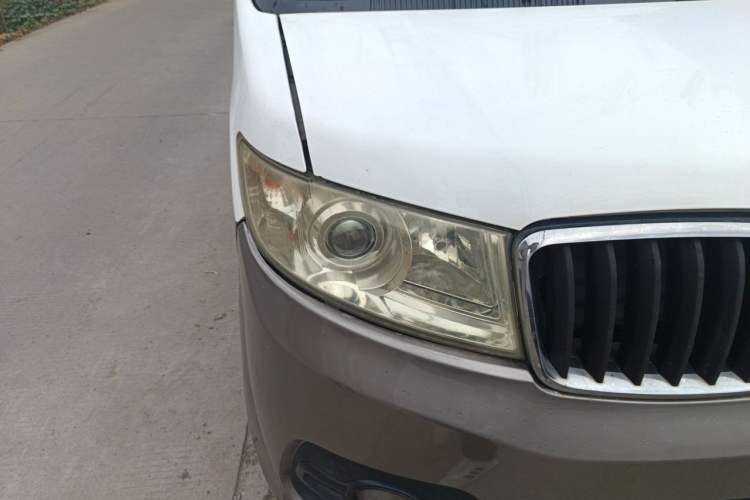 Used Jinbei New Hiace X30L 2019 1.5L Wealth Edition China VI SWC15M Right Front Headlight