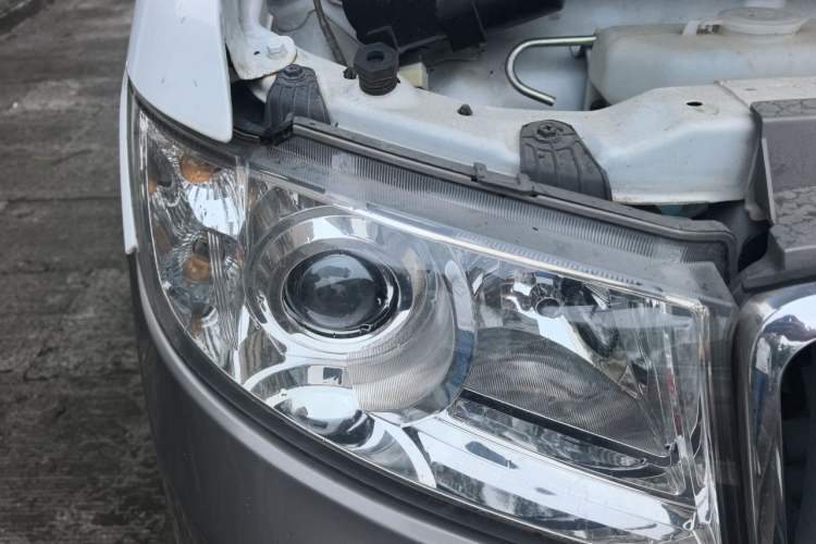 Used Jinbei New Hiace X30L 2019 1.5L Wealth Edition China VI SWC15M Right Front Headlight