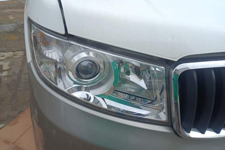 Used Jinbei New Hiace X30L 2019 1.5L Cargo Van Wealth Edition China VI SWC15M Right Front Headlight