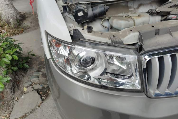 Used Jinbei New Hiace X30L 2019 1.5L Business Edition China VI SWC15M Right Front Headlight