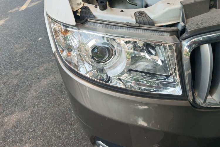 Used Jinbei New Hiace X30L 2019 1.5L Wealth Edition China VI SWC15M Right Front Headlight