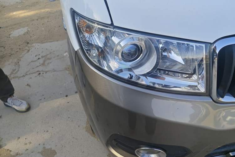 Used Jinbei New Hiace X30L 2019 1.5L Cargo Van Wealth Edition China VI SWC15M Right Front Headlight