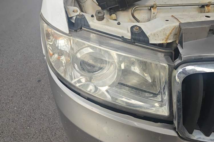 Used Jinbei New Hiace X30L 2019 1.5L Cargo Van Wealth Edition China VI SWC15M Right Front Headlight