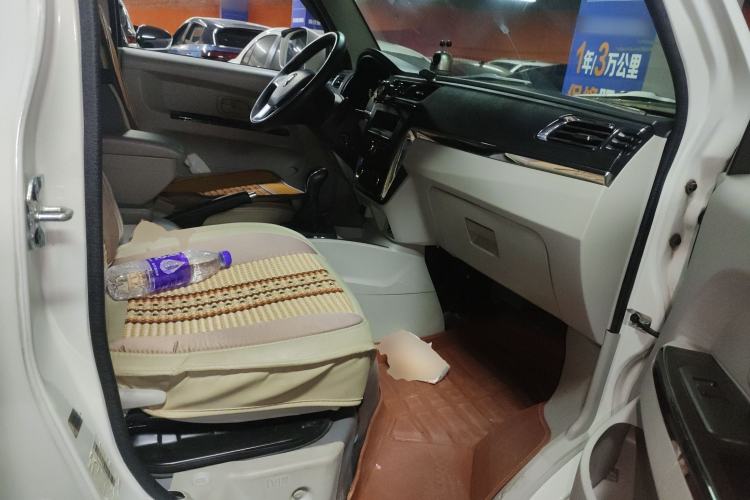 Used Jinbei New Hiace X30L 2019 1.5L Cargo Van Wealth Edition China VI SWC15M Right Front Seat