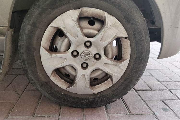Used Jinbei New Hiace X30L  Right Front Wheel Hub
