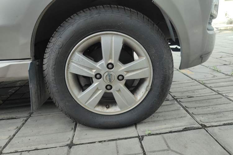 Used Jinbei New Hiace X30L 2019 1.5L Business Edition China VI SWC15M Right Front Wheel Hub
