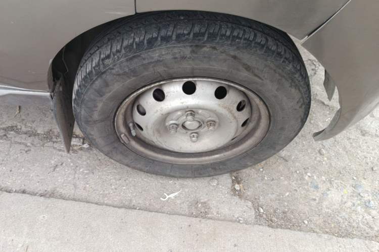Used Jinbei New Hiace X30L 2019 1.5L Wealth Edition China VI SWC15M Right Front Wheel Hub