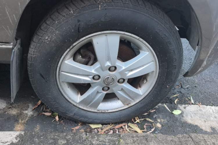 Used Jinbei New Hiace X30L 2019 1.5L Wealth Edition China VI SWC15M Right Front Wheel Hub