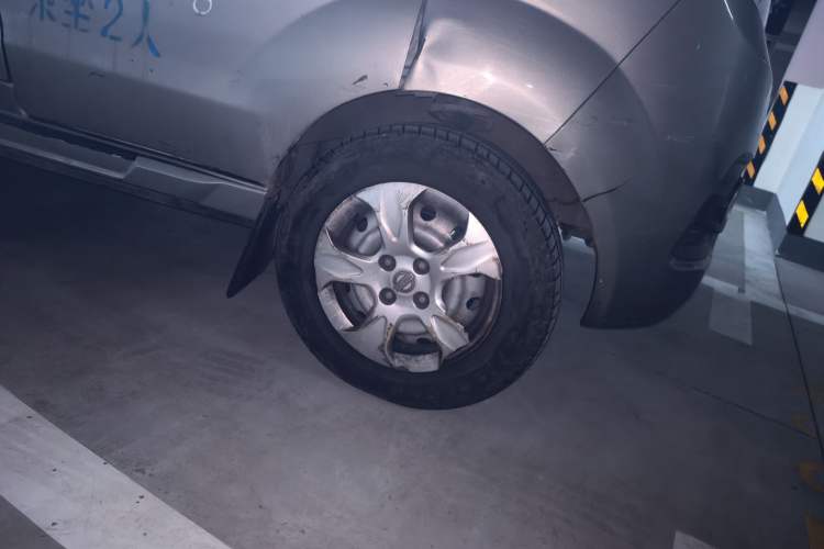 Used Jinbei New Hiace X30L 2019 1.5L Cargo Van Wealth Edition China VI SWC15M Right Front Wheel Hub