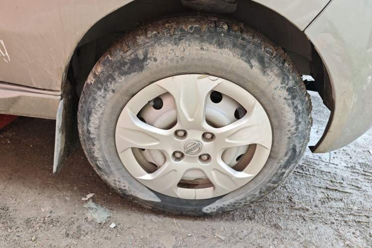 Used Jinbei New Hiace X30L 2019 1.5L Cargo Van Wealth Edition China VI SWC15M Right Front Wheel Hub