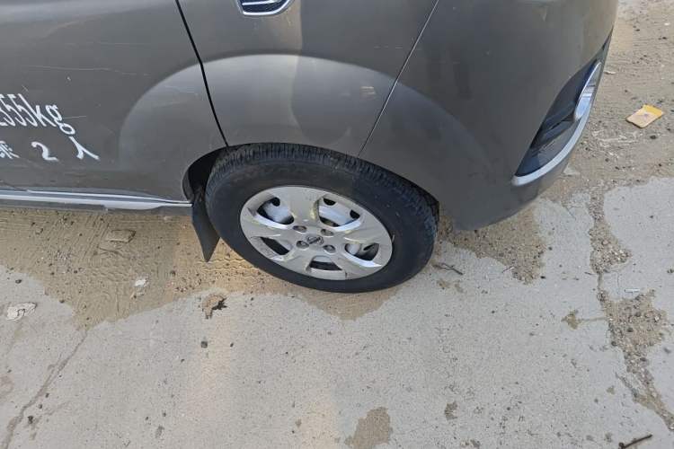 Used Jinbei New Hiace X30L 2019 1.5L Cargo Van Wealth Edition China VI SWC15M Right Front Wheel Hub