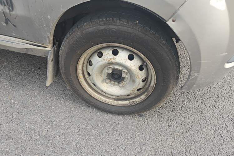 Used Jinbei New Hiace X30L 2019 1.5L Cargo Van Wealth Edition China VI SWC15M Right Front Wheel Hub