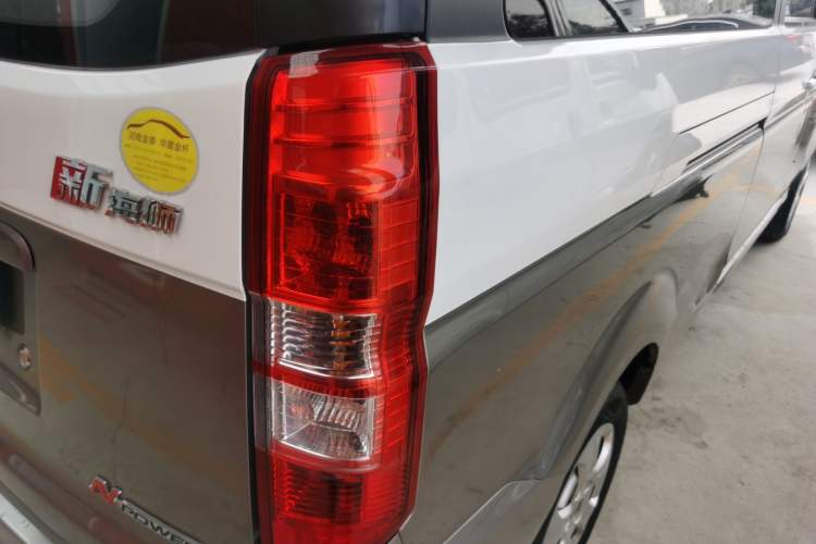 Used Jinbei New Hiace X30L 2019 1.5L Wealth Edition China VI SWC15M Right Rear Taillight